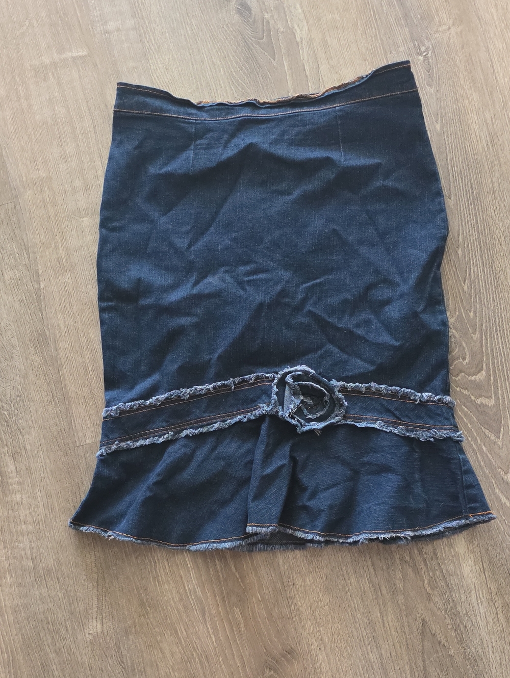 Dark Blue Denim Midi Skirt with Frayed Trim